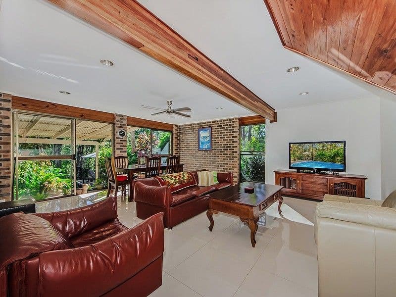 20 Cornwall Drive, ELANORA QLD 4221, Elanora - Thumbnail 7