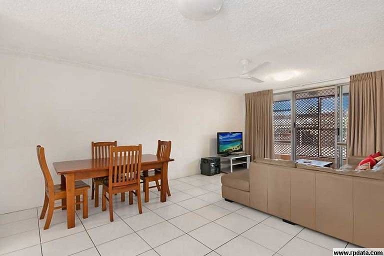 186 Lake Street, CAIRNS NORTH QLD 4870, Cairns North - Thumbnail 2
