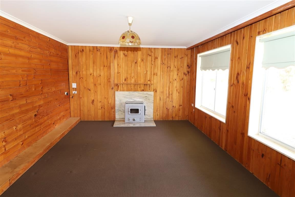 15 Camp Street, Adelong - Thumbnail 2