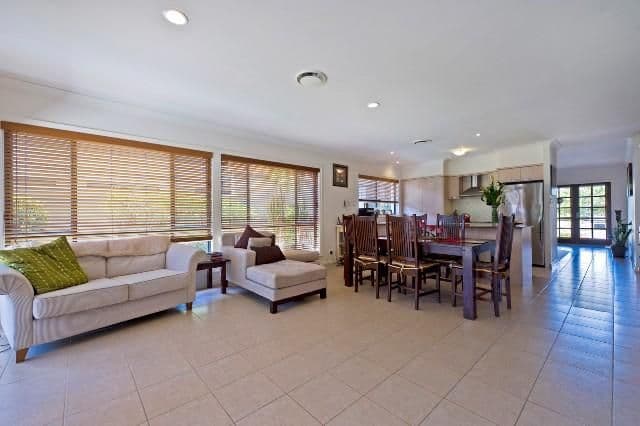 2023 Gracemere Gardens Circuit, HOPE ISLAND QLD 4212, Hope Island - Thumbnail 2