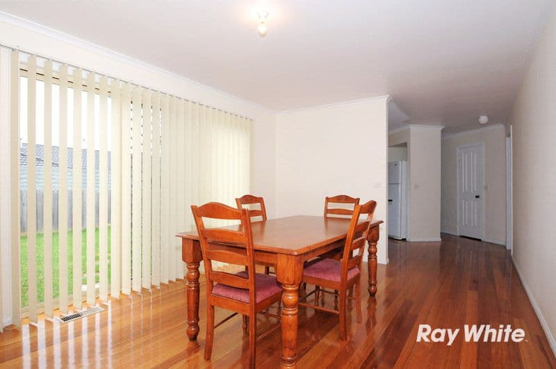 6 Greenbriar Way, CRANBOURNE WEST VIC 3977, Cranbourne West - Thumbnail 4
