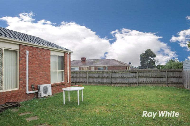 6 Greenbriar Way, CRANBOURNE WEST VIC 3977, Cranbourne West - Thumbnail 8