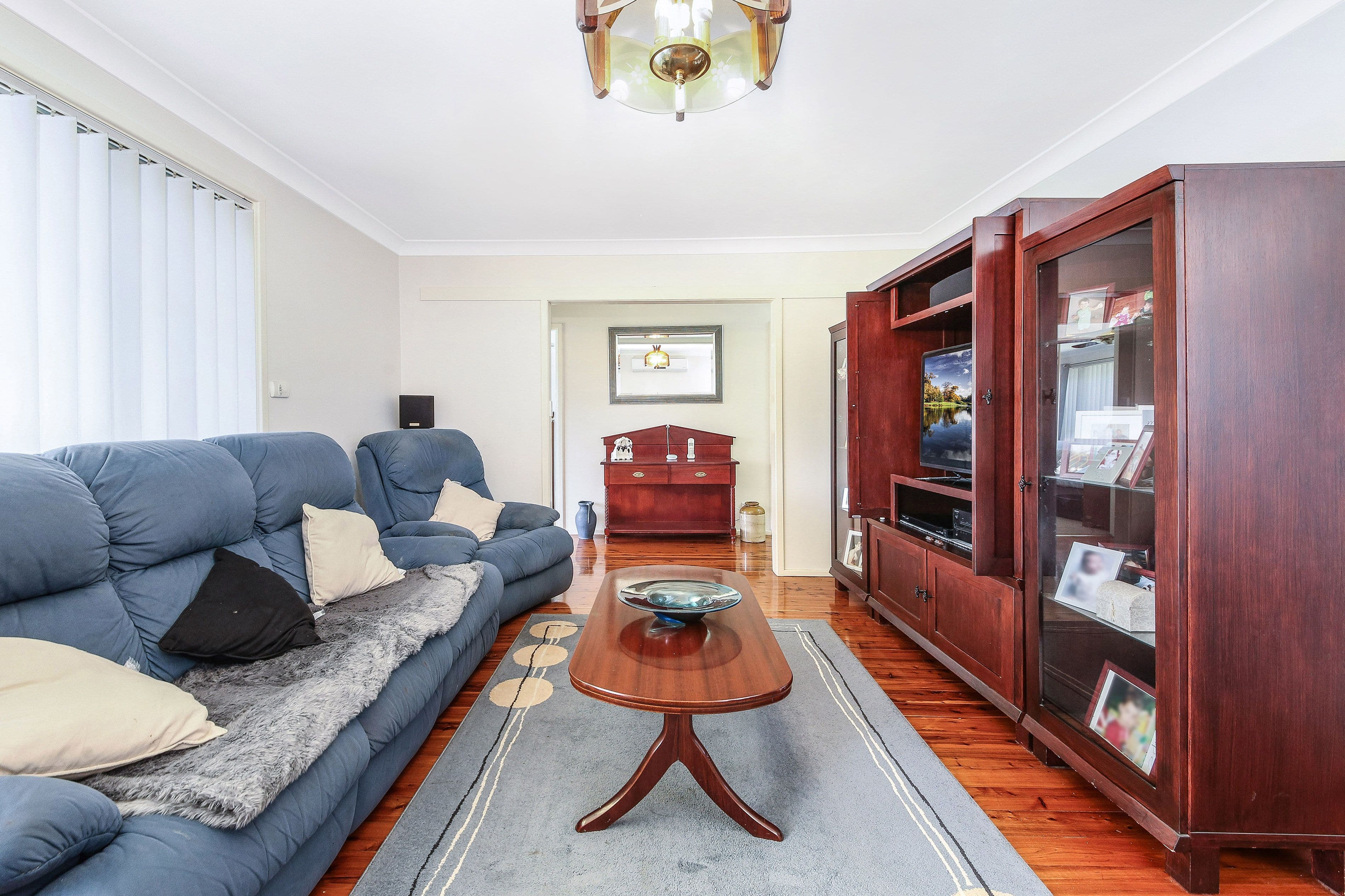 11 Caroline Crescent, Georges Hall NSW 2198, Georges Hall - Thumbnail 2
