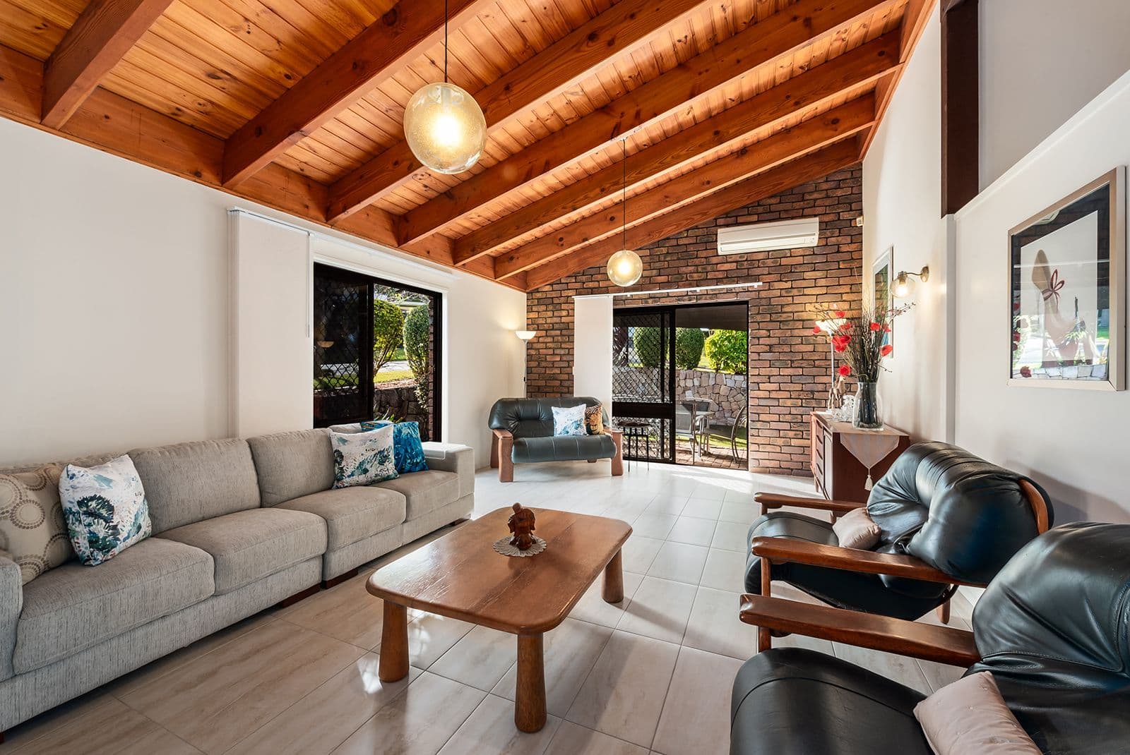 44 Euree Street, Kenmore QLD 4069, Kenmore - Thumbnail 2