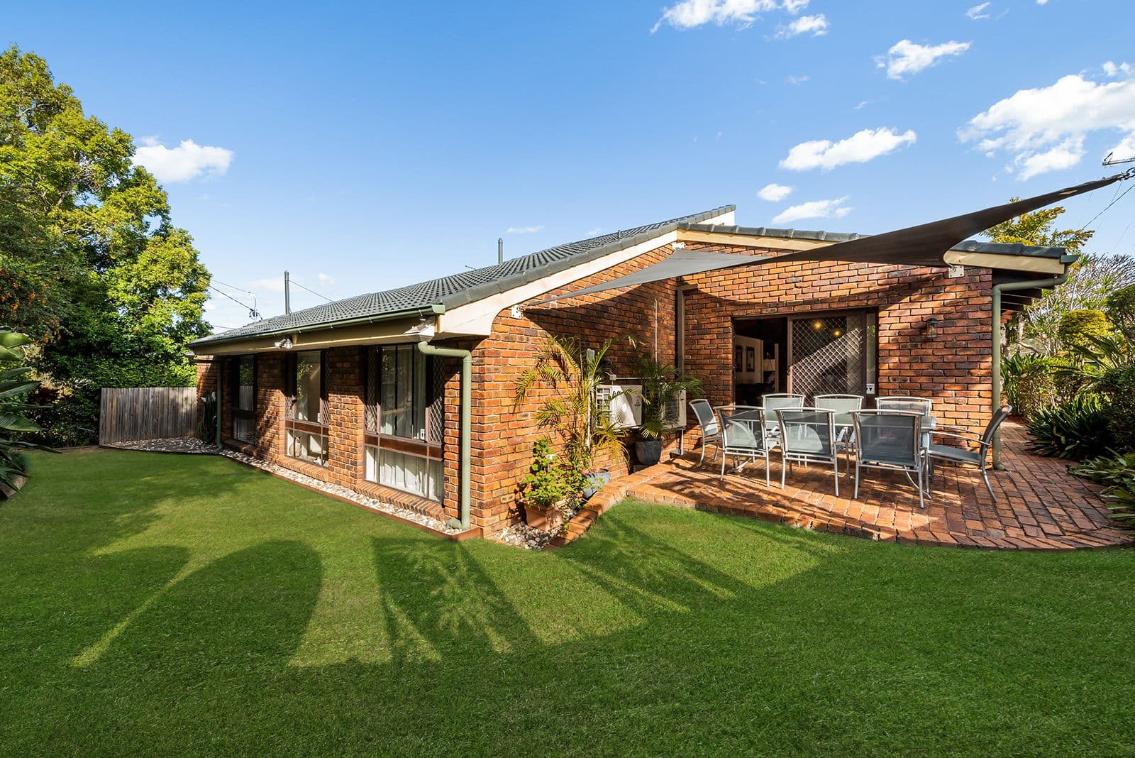 44 Euree Street, Kenmore QLD 4069, Kenmore - Thumbnail 3