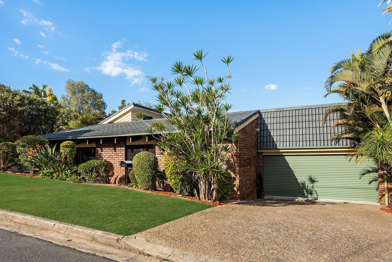 44 Euree Street, Kenmore QLD 4069, Kenmore - Thumbnail 4