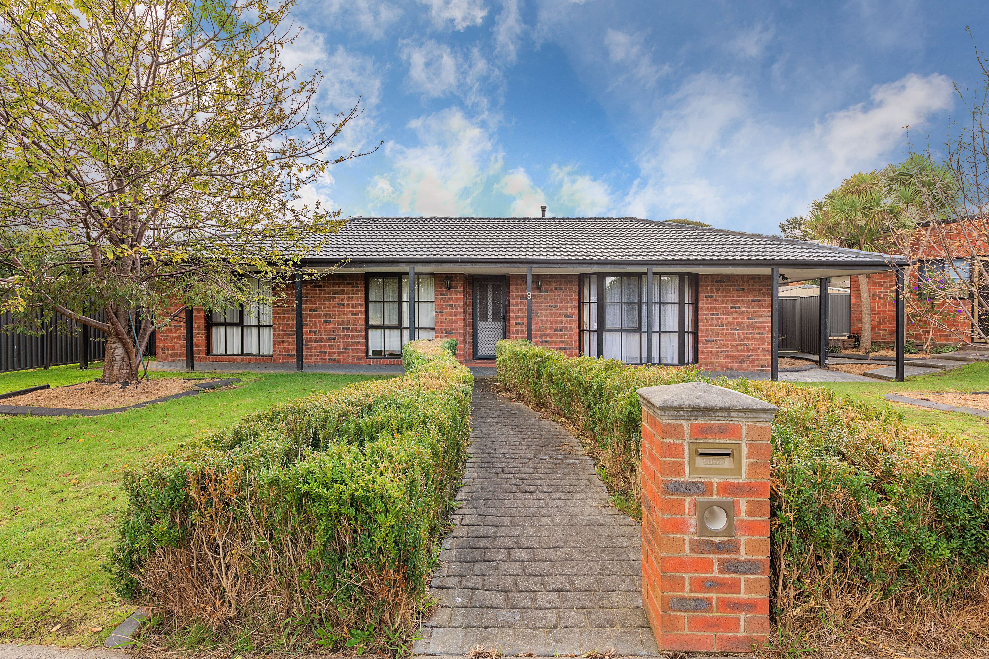 9 Collins Crescent, Berwick VIC 3806, Berwick - Thumbnail 2