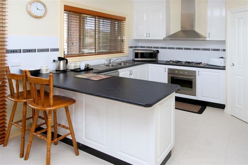 14 Renfrey Gardens, CAROLINE SPRINGS VIC 3023, Caroline Springs - Thumbnail 2