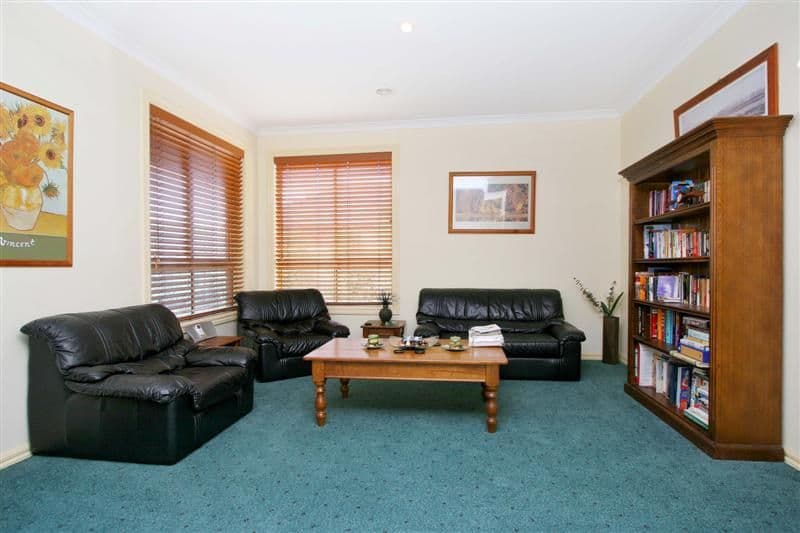 14 Renfrey Gardens, CAROLINE SPRINGS VIC 3023, Caroline Springs - Thumbnail 5