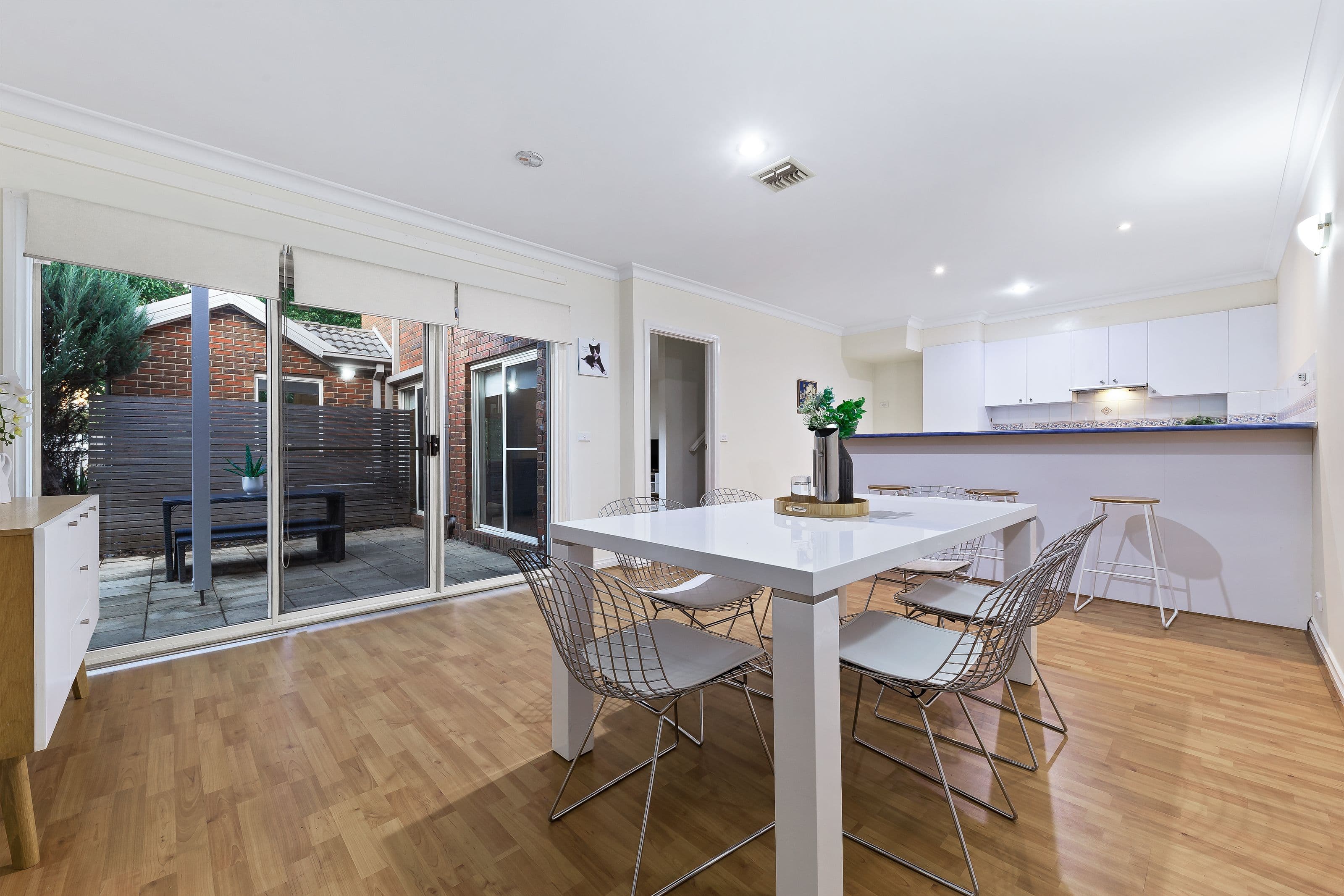 3 McKelvie Court, Glen Waverley VIC 3150, Glen Waverley - Thumbnail 2