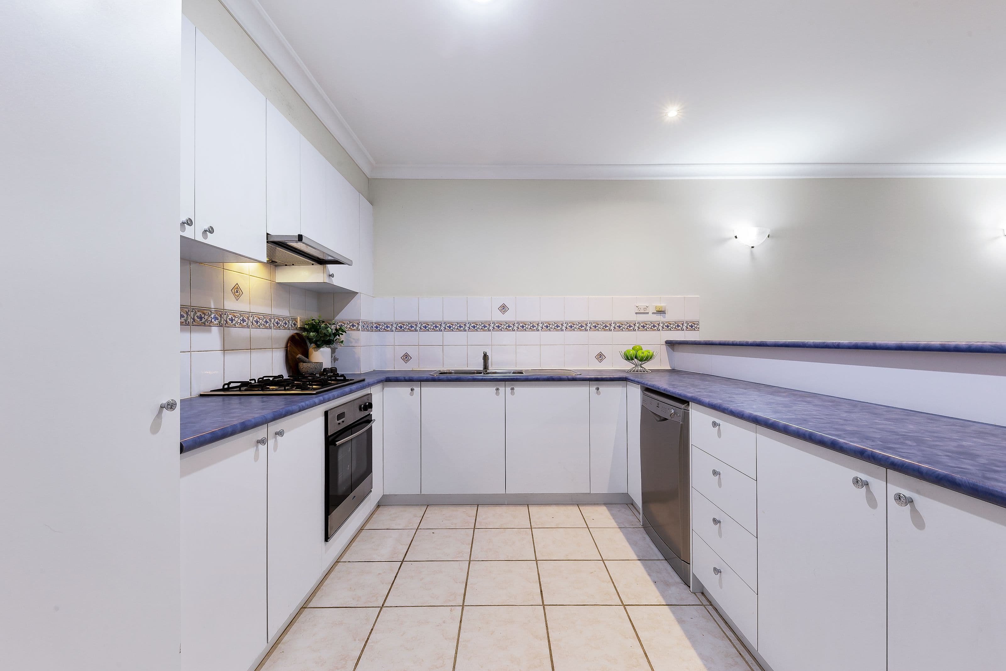 3 McKelvie Court, Glen Waverley VIC 3150, Glen Waverley - Thumbnail 3