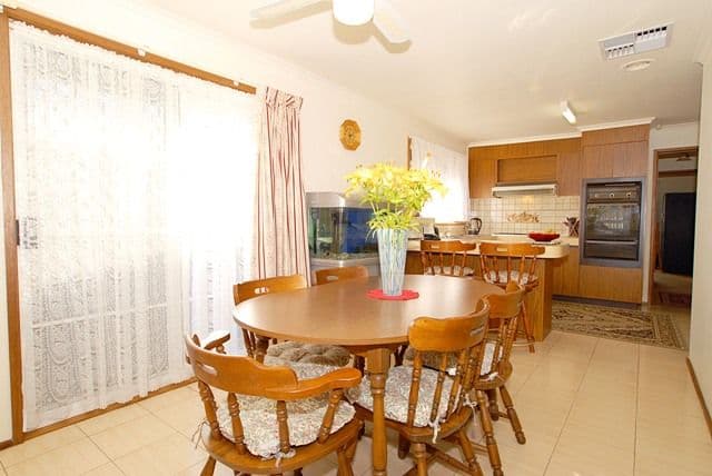 241 Shaws Road, WERRIBEE VIC 3030, Werribee - Thumbnail 4