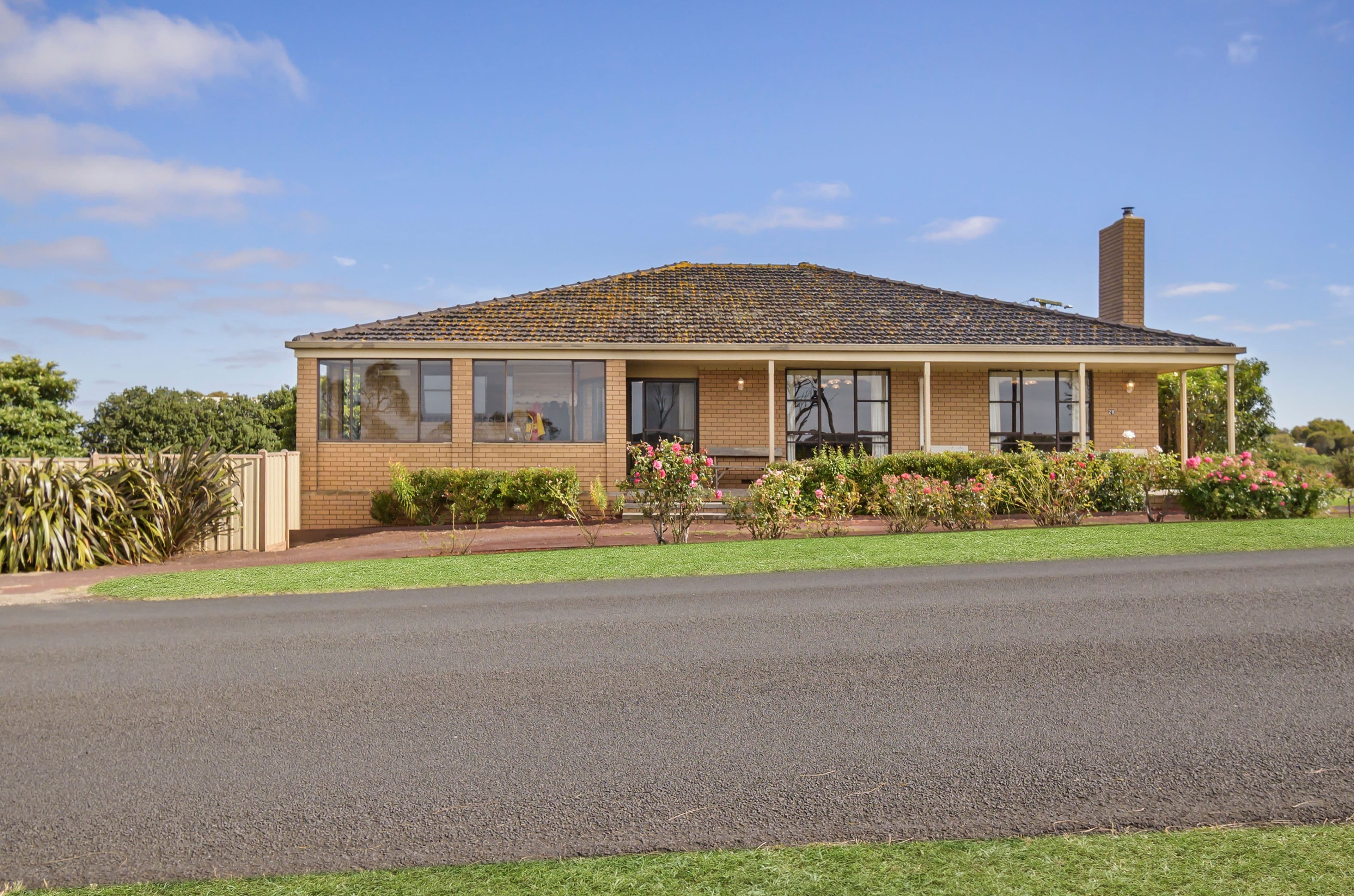 28 Walkers Lane, Koroit VIC 3282, Koroit - Thumbnail 2