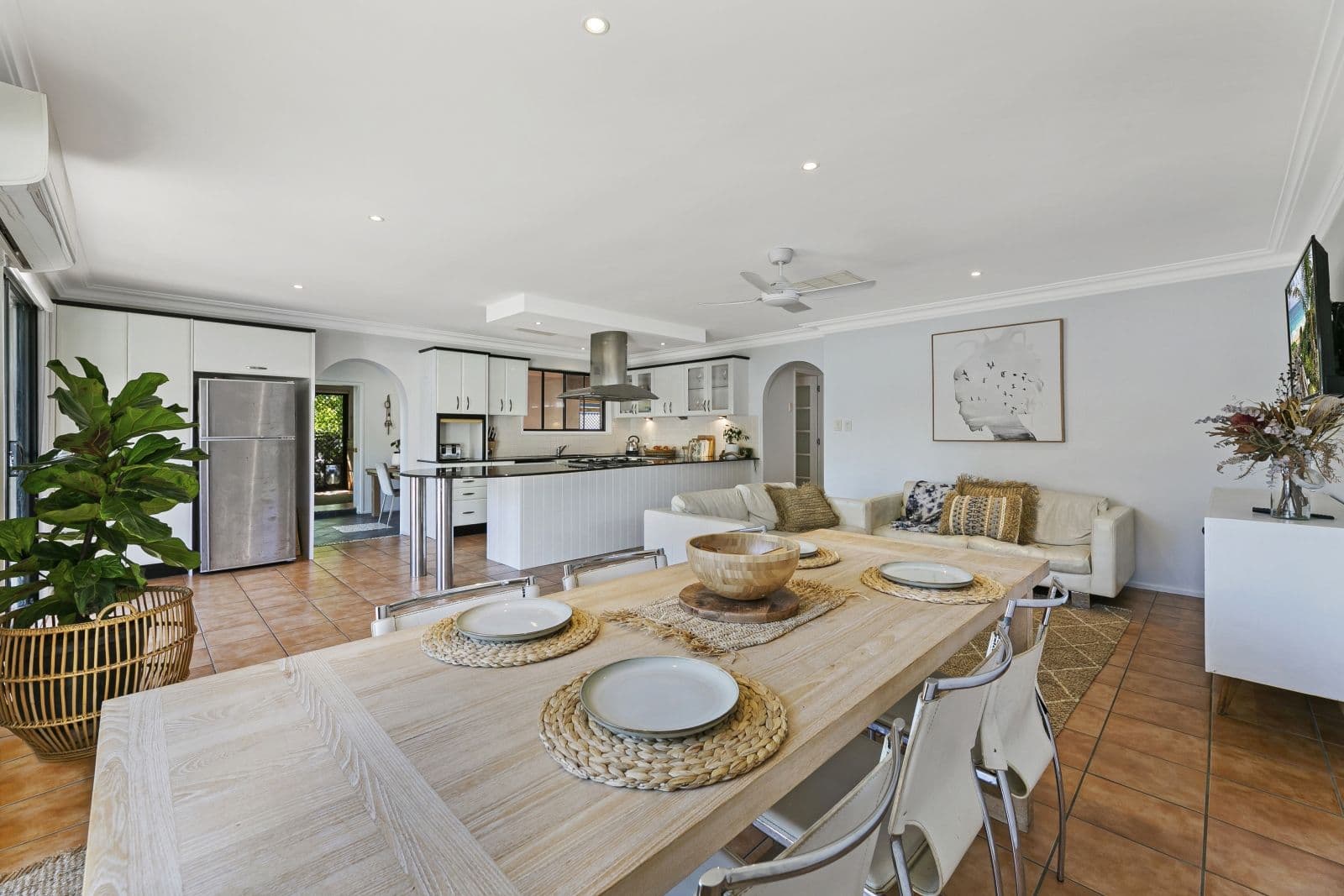 9 Myrtle Court, Palm Beach QLD 4221, Palm Beach - Thumbnail 5