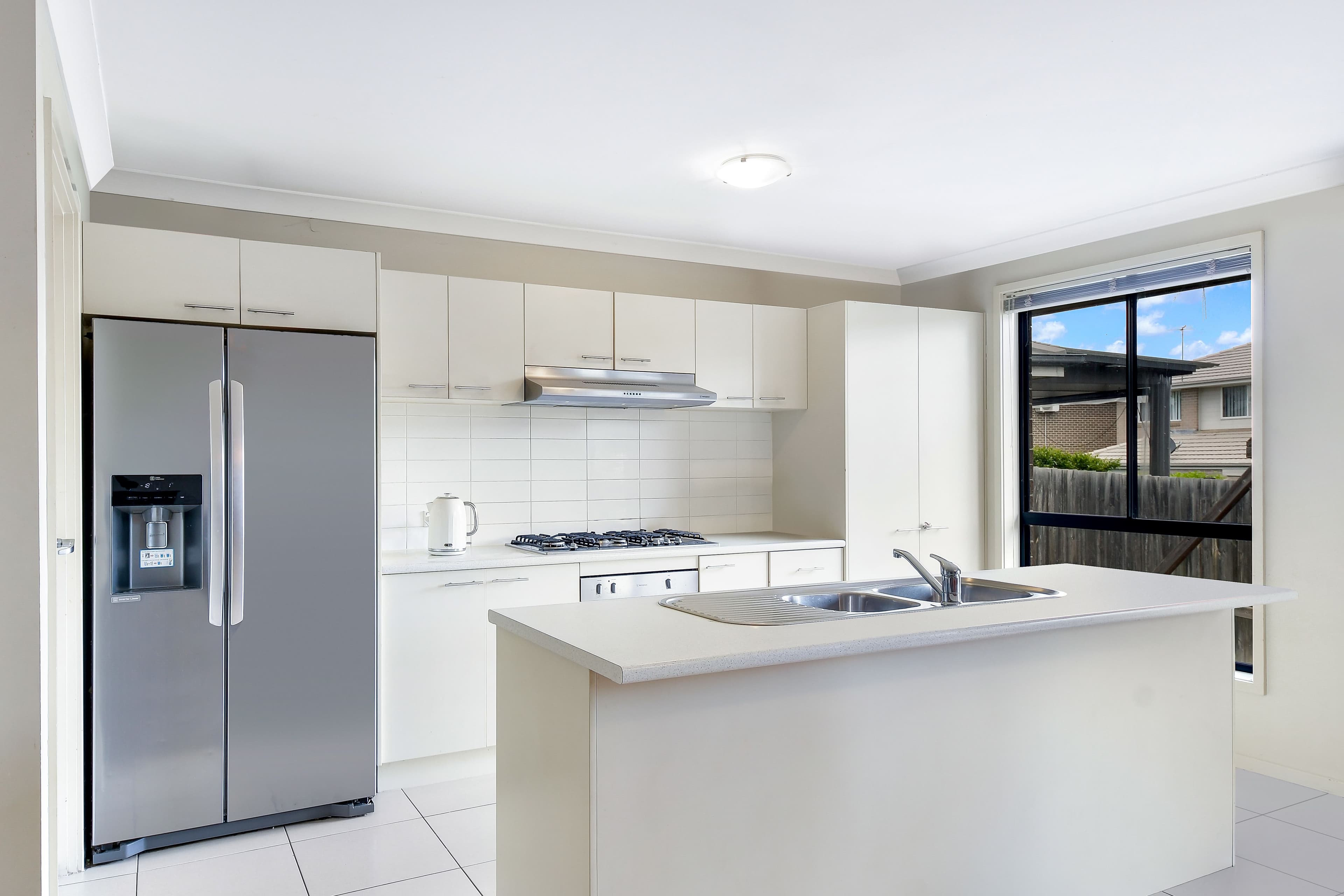 10 Ingleburn Gardens Drive, BARDIA NSW 2565, Bardia - Thumbnail 5