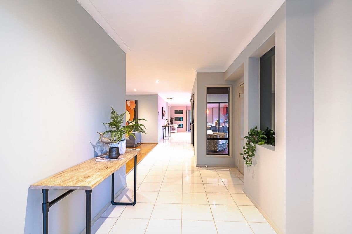 28 Caribbean Pine Court, Lyndhurst VIC 3975, Lyndhurst - Thumbnail 3