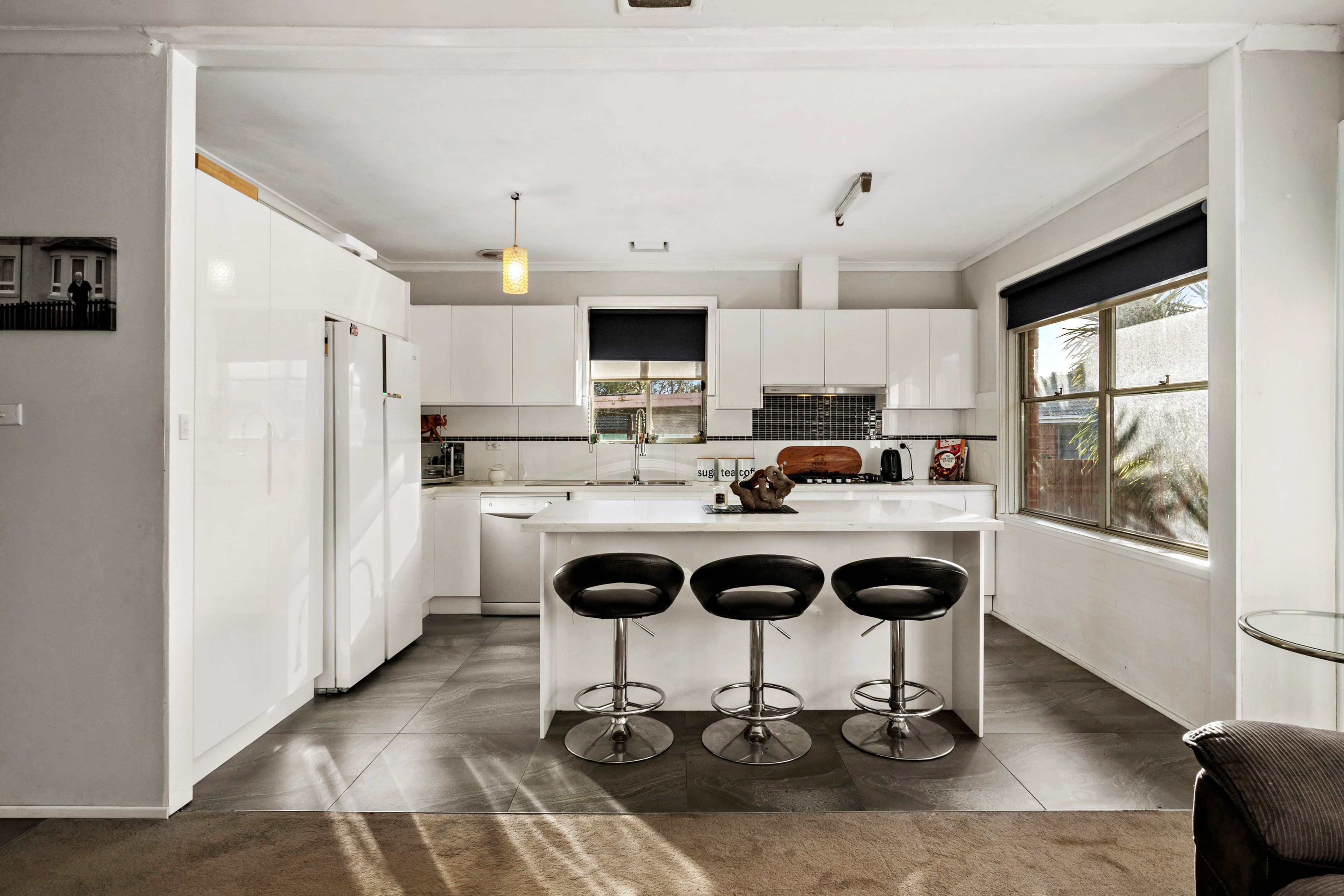 2 Nodding Avenue, Frankston North VIC 3200, Frankston North - Thumbnail 2