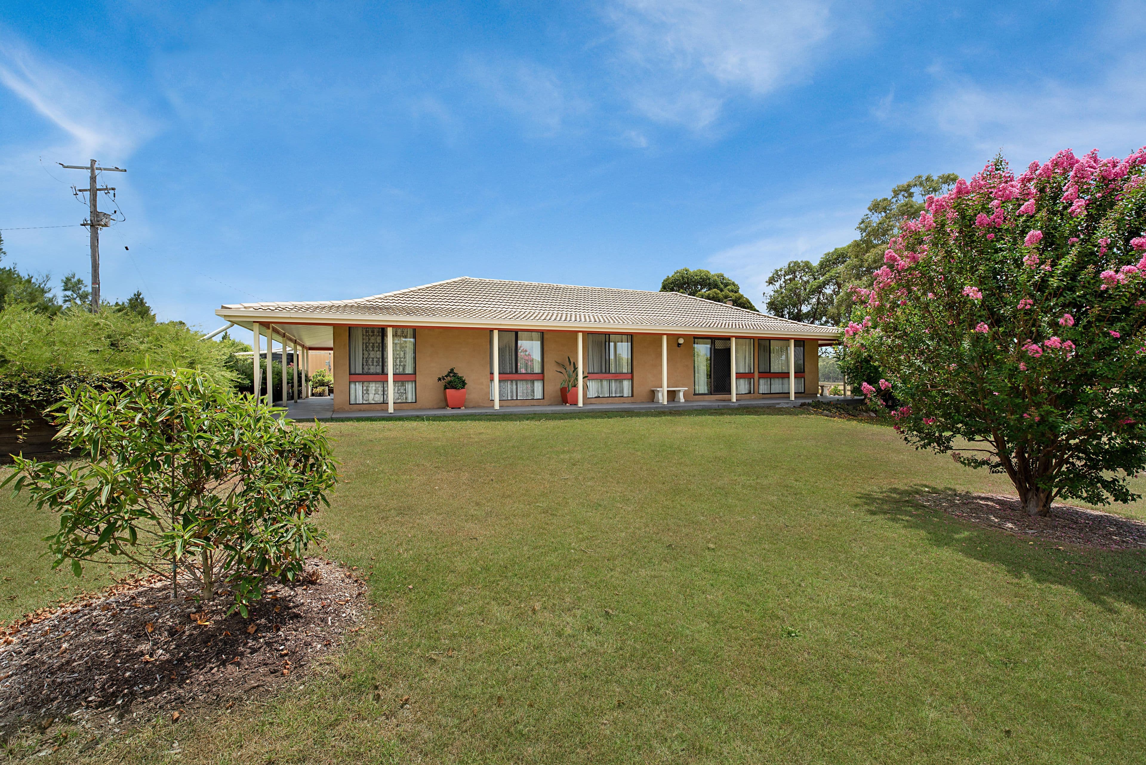 266 Old North Road, Lochinvar - Thumbnail 2