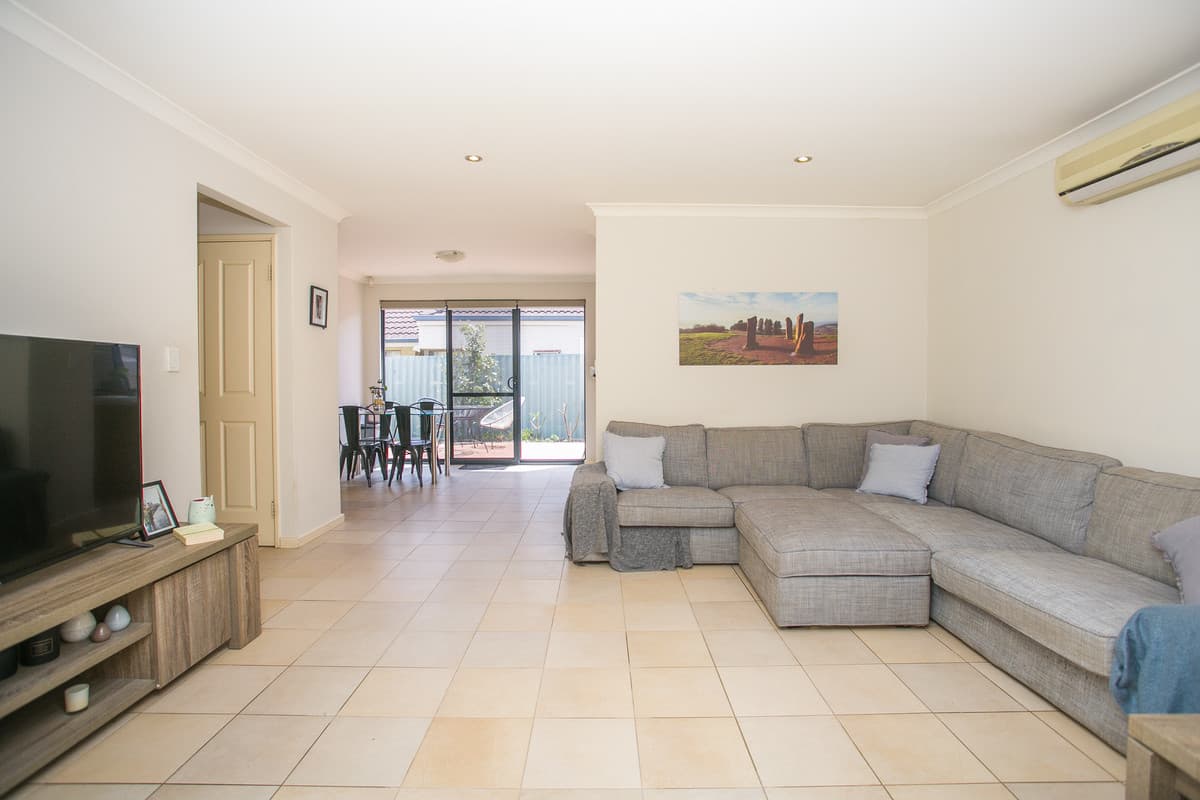 42B Tetworth Crescent, Nollamara, WA, Nollamara - Thumbnail 2
