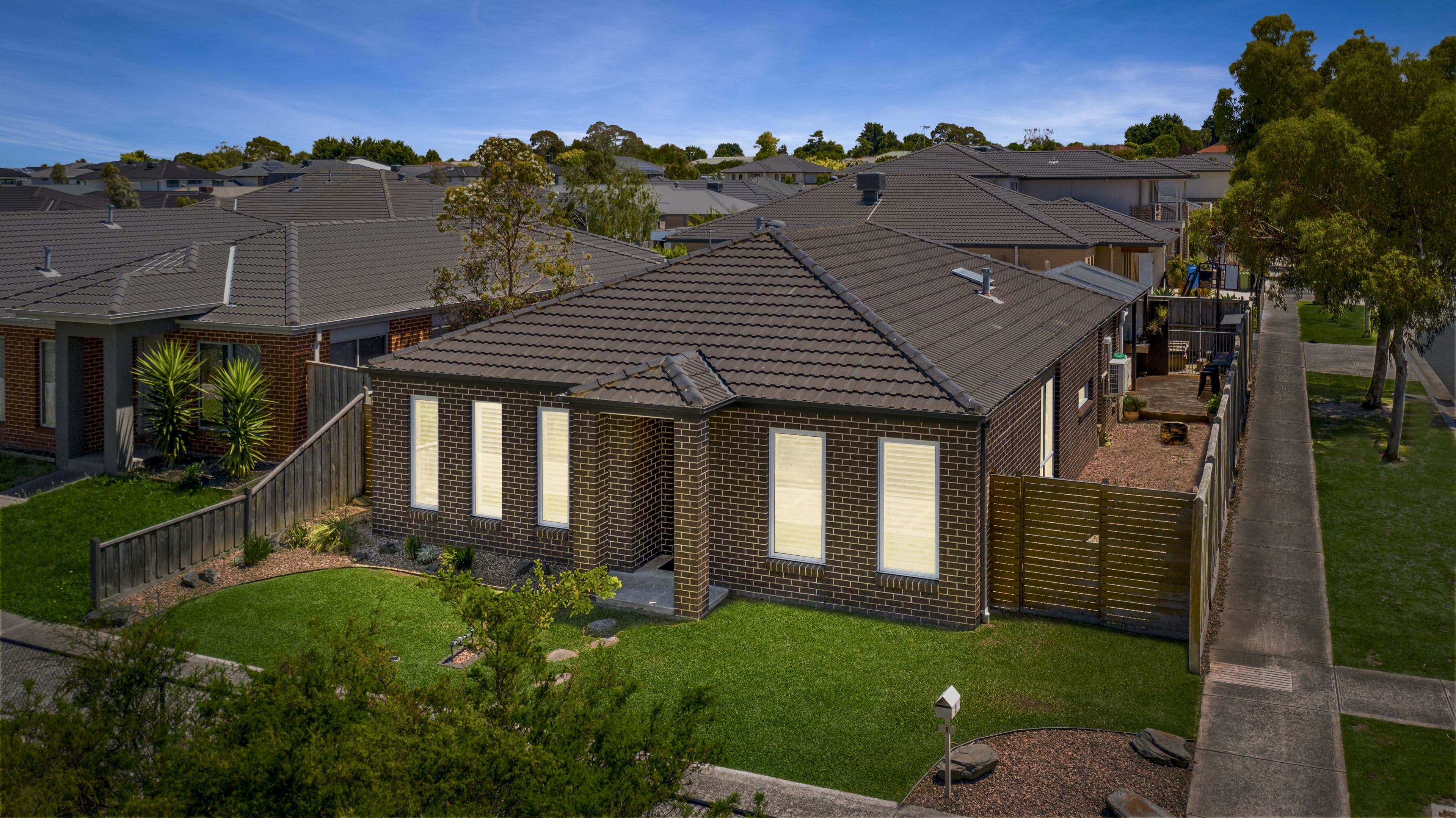 5 Steinbeck Lane, Narre Warren VIC 3805, Narre Warren - Thumbnail 2