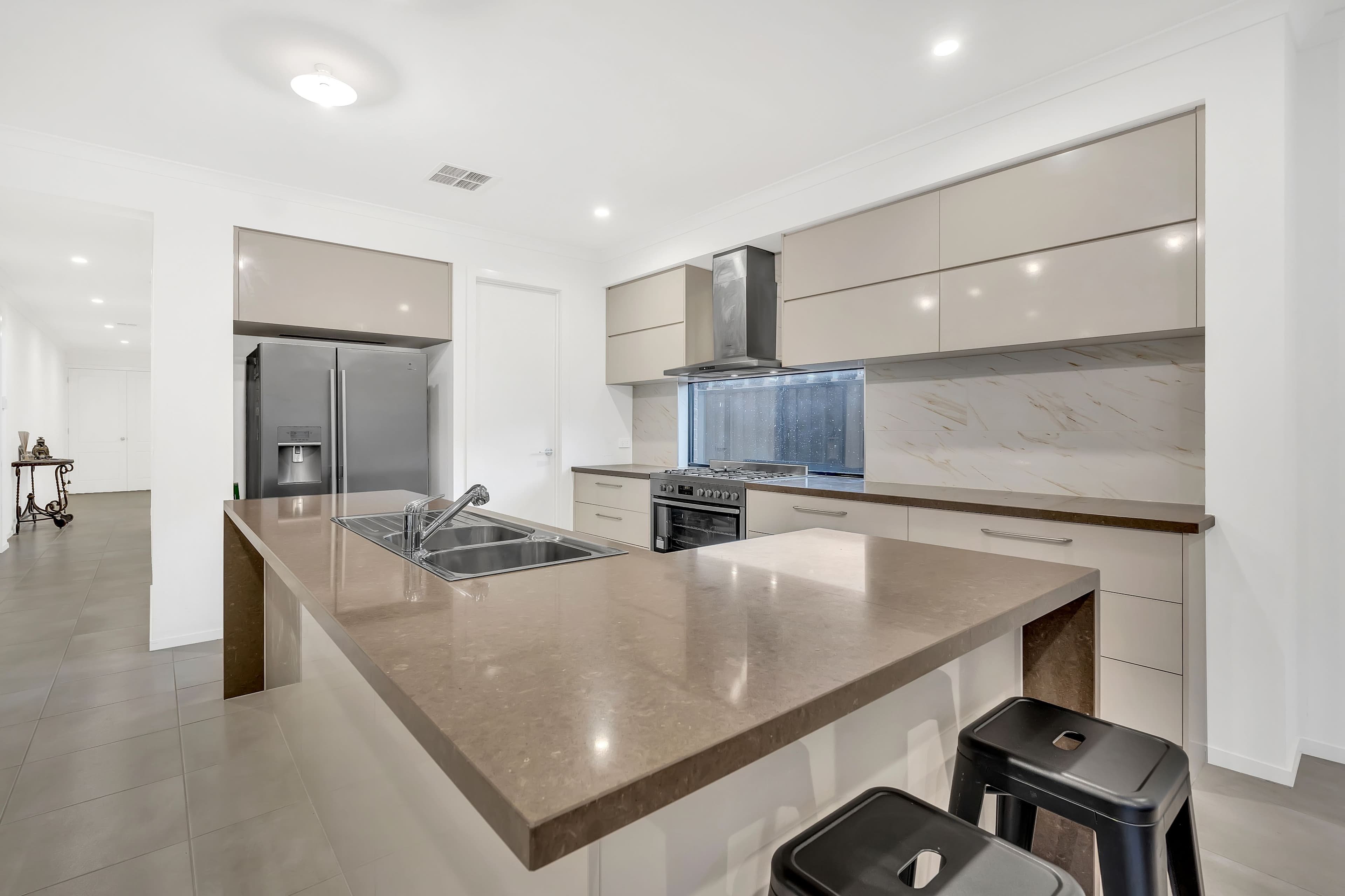 18 Majestic Way, Craigieburn VIC 3064, Craigieburn - Thumbnail 6