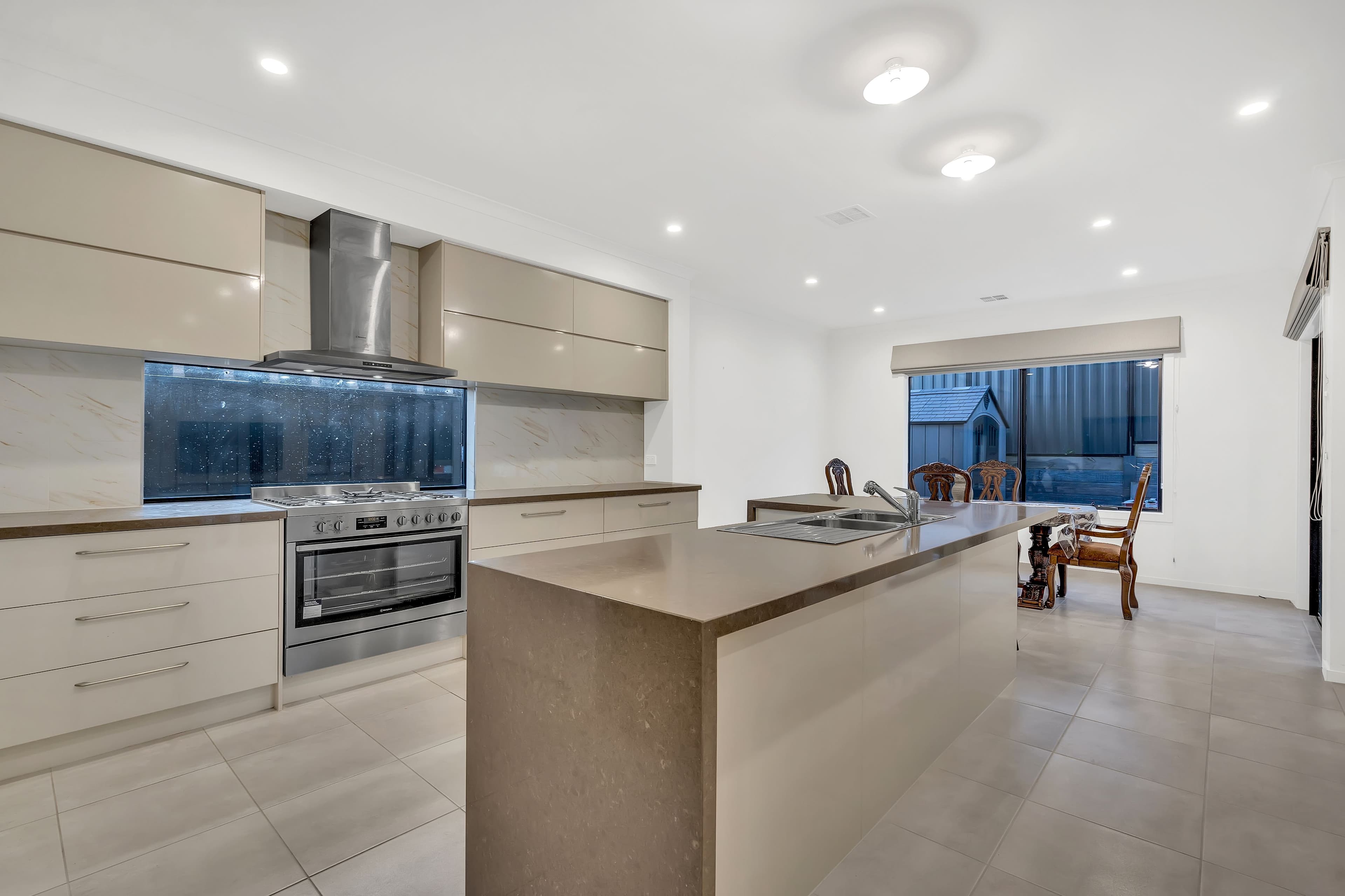 18 Majestic Way, Craigieburn VIC 3064, Craigieburn - Thumbnail 7
