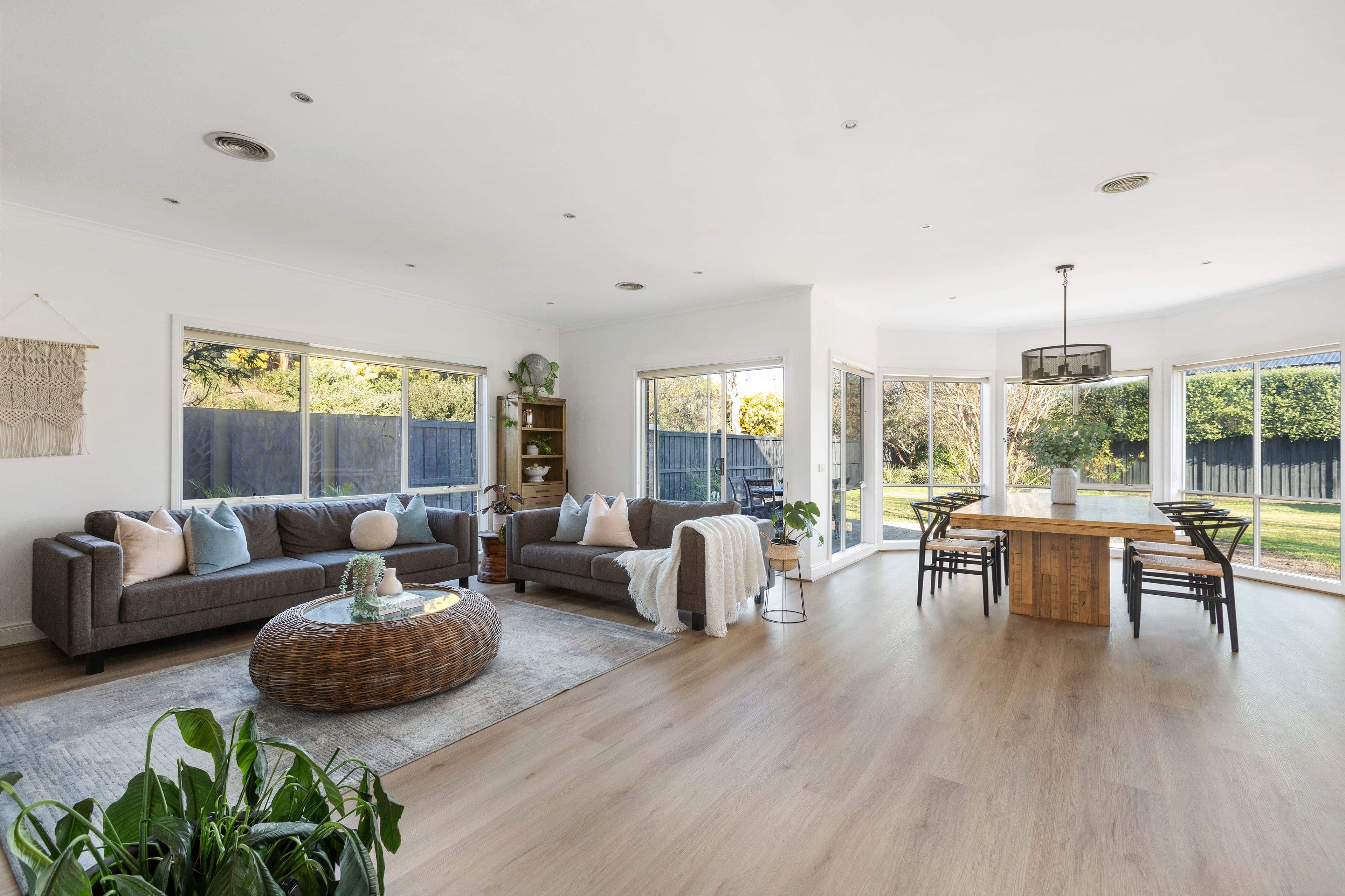 6 Hanlon Close, Mordialloc VIC 3195, Mordialloc - Thumbnail 2