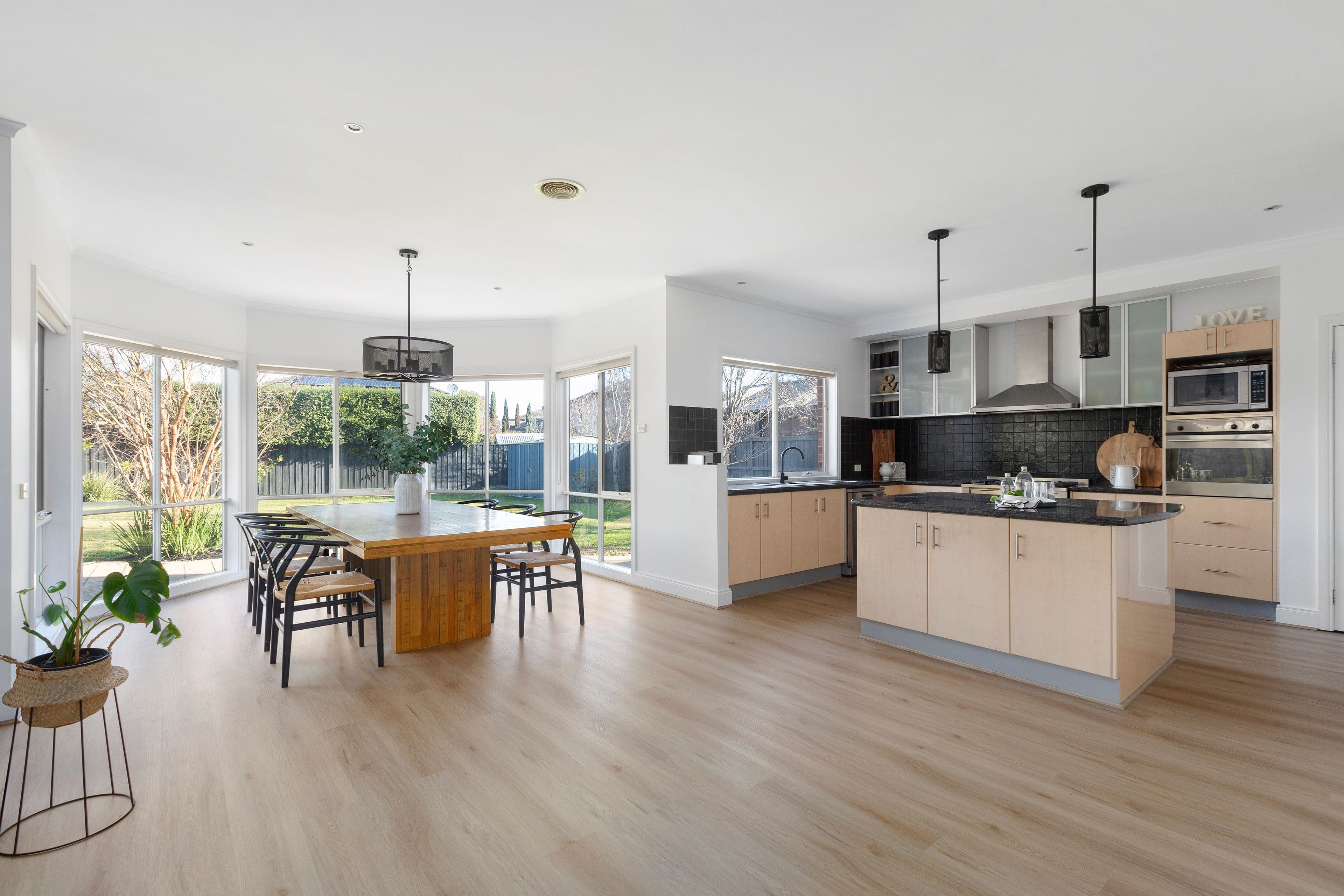 6 Hanlon Close, Mordialloc VIC 3195, Mordialloc - Thumbnail 4