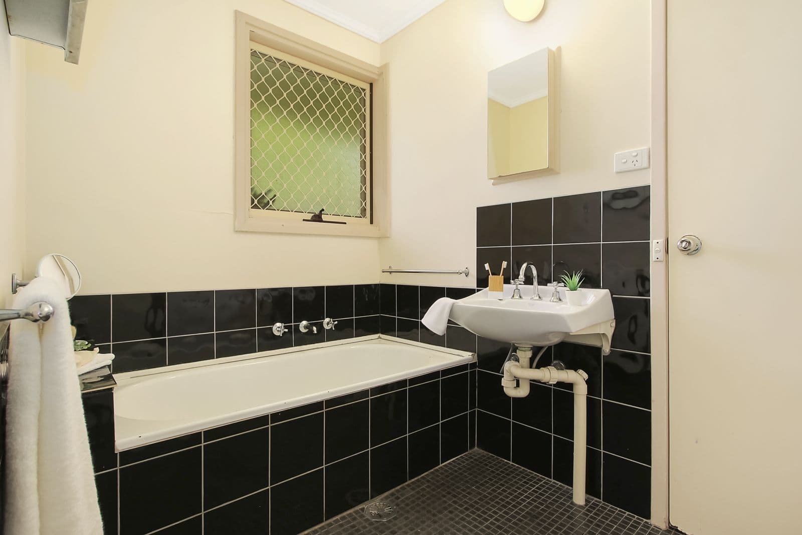 61 Goolagar Crescent, Springdale Heights NSW 2641, Springdale Heights - Thumbnail 7