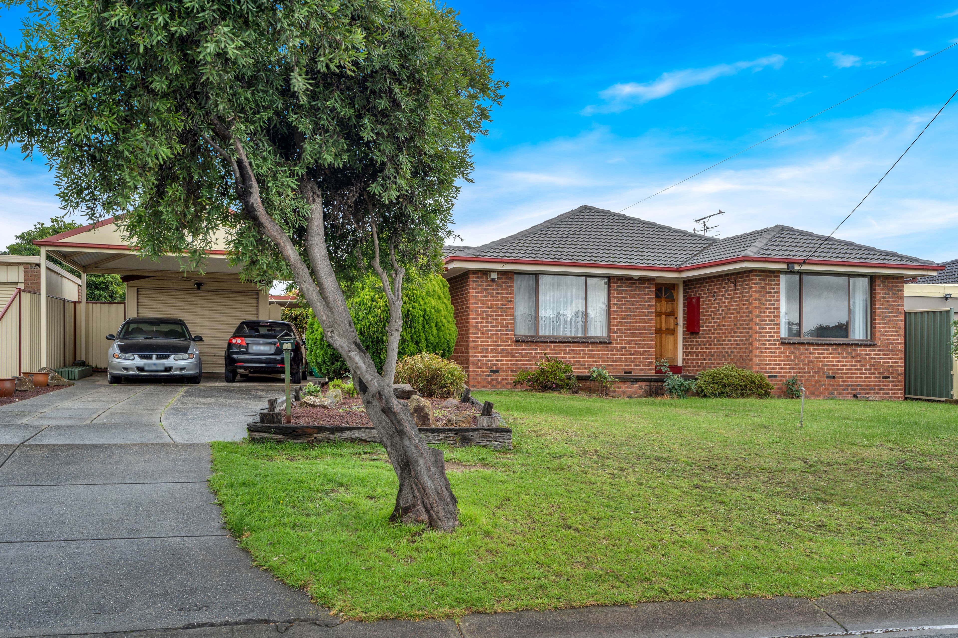 12 Beckington Place, Craigieburn VIC 3064, Craigieburn - Thumbnail 2