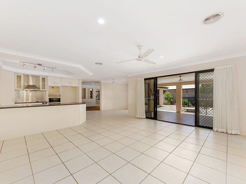 27 Oceanis Drive, Oxenford QLD 4210, Oxenford - Thumbnail 5