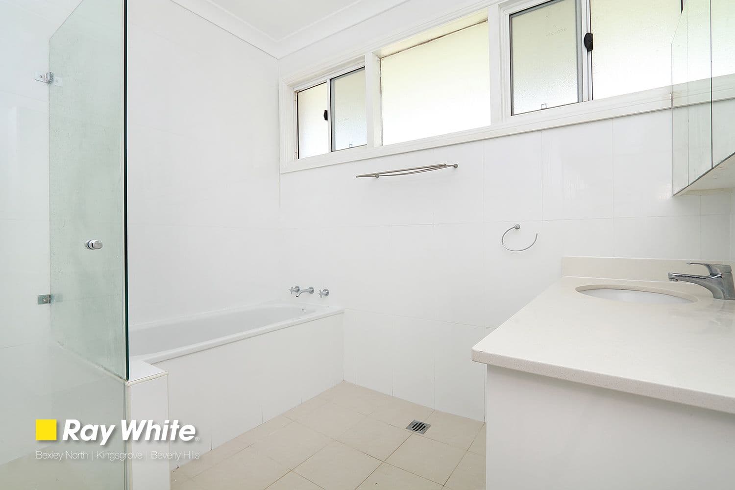 30 Mayfair Crescent, Beverly Hills NSW 2209, Beverly Hills - Thumbnail 5