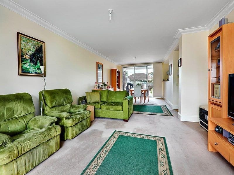 105/8 Village Drive, Breakfast Point - Thumbnail 2