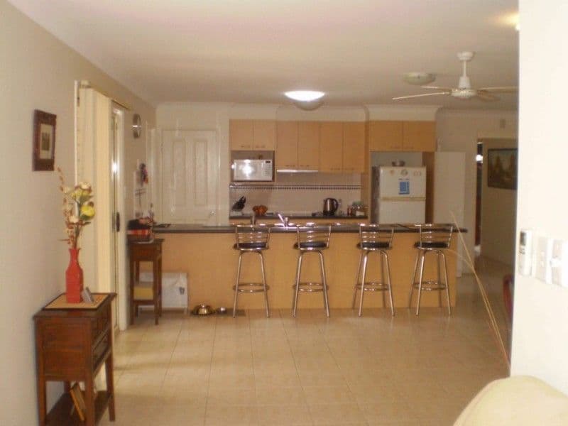 6 Rimatara Ri, PACIFIC PINES QLD 4211, Pacific Pines - Thumbnail 2