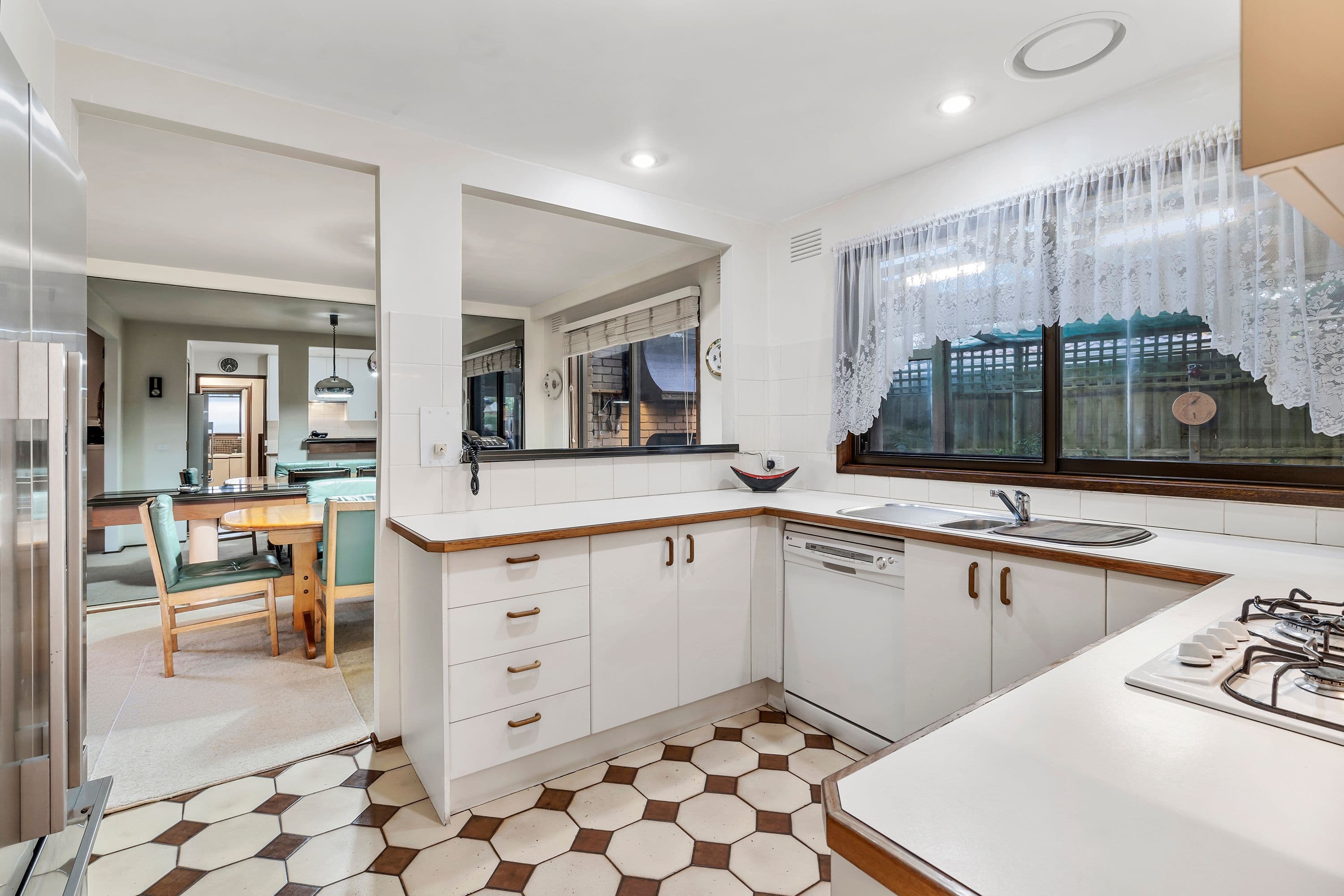 5 Windermere Crescent, Mulgrave VIC 3170, Mulgrave - Thumbnail 3