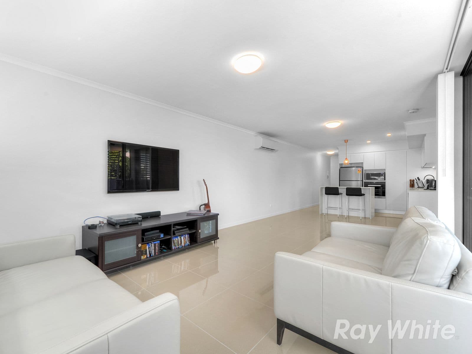 11 Kingsmill Street, Chermside QLD 4032, Chermside - Thumbnail 2