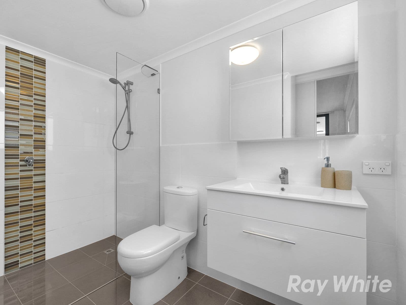 11 Kingsmill Street, Chermside QLD 4032, Chermside - Thumbnail 7