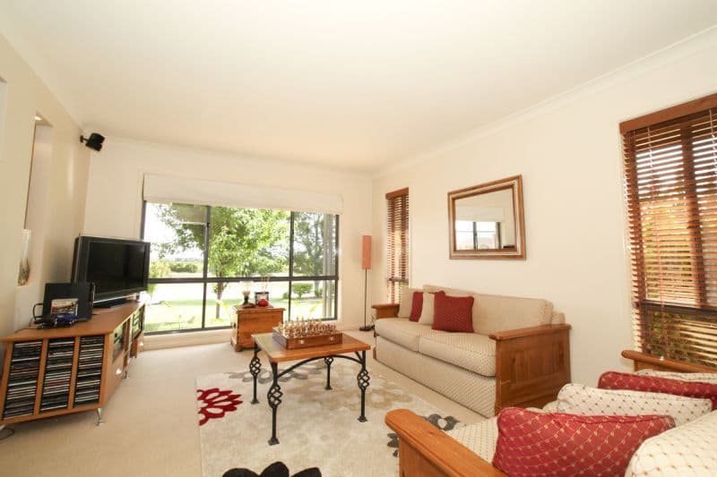 3 Elizabeth Drive, LAKE WYANGAN NSW 2680, Lake Wyangan - Thumbnail 8