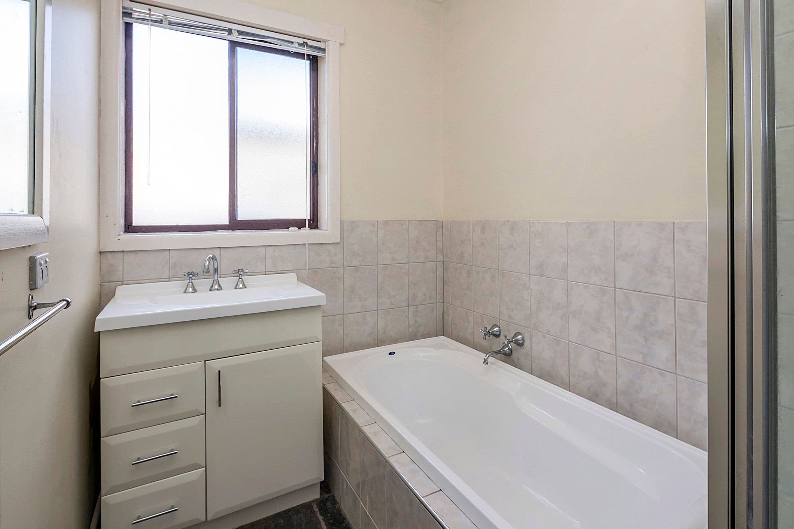 1 Huntington Street, WENDOUREE VIC 3355, Wendouree - Thumbnail 5