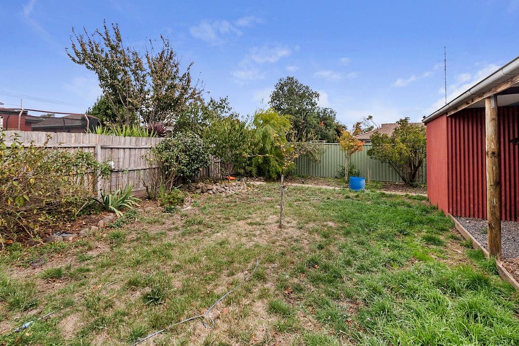 1 Huntington Street, WENDOUREE VIC 3355, Wendouree - Thumbnail 8