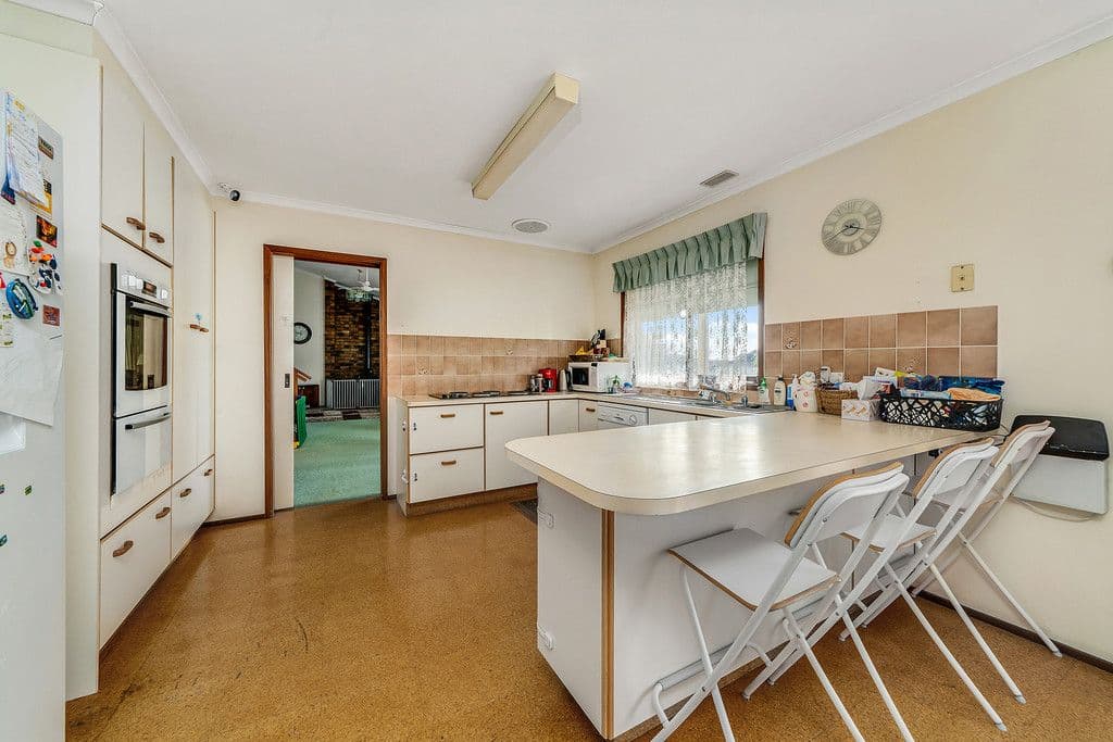 15 Fitzgibbon Place, Karabar NSW 2620, Karabar - Thumbnail 5