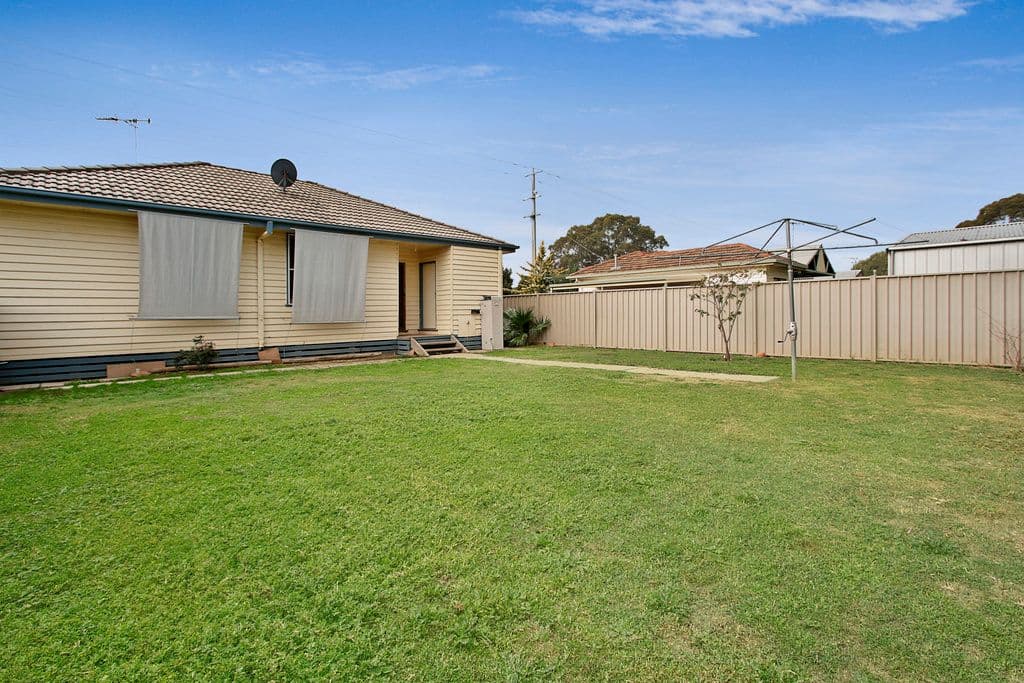 30 Roe Street, Benalla VIC 3672, Benalla - Thumbnail 2