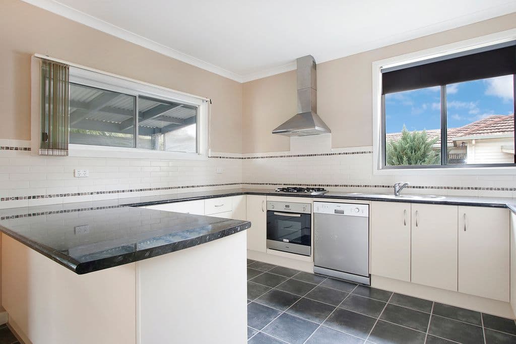 30 Roe Street, Benalla VIC 3672, Benalla - Thumbnail 3