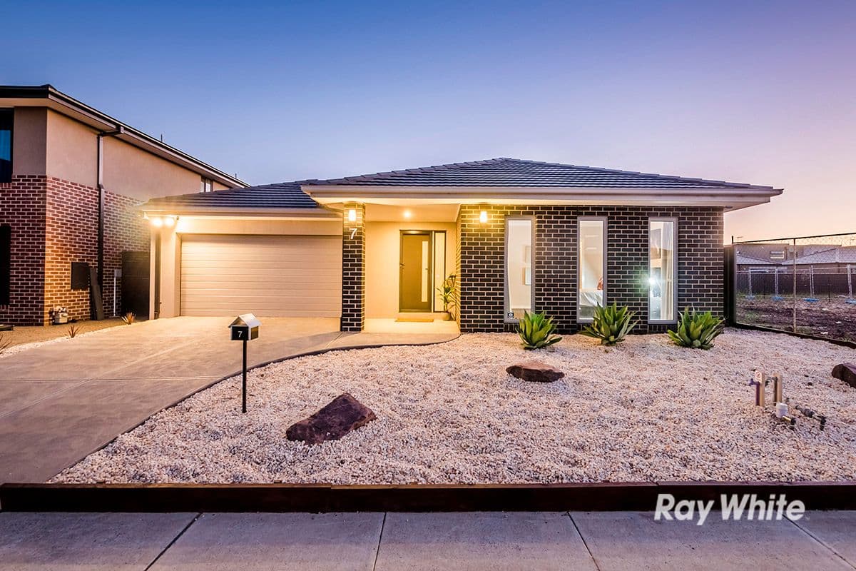 7 Tinnadice Road, CRANBOURNE EAST VIC 3977, Cranbourne East - Image 1