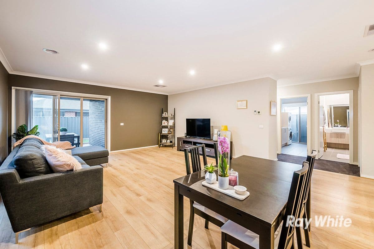 7 Tinnadice Road, CRANBOURNE EAST VIC 3977, Cranbourne East - Thumbnail 7