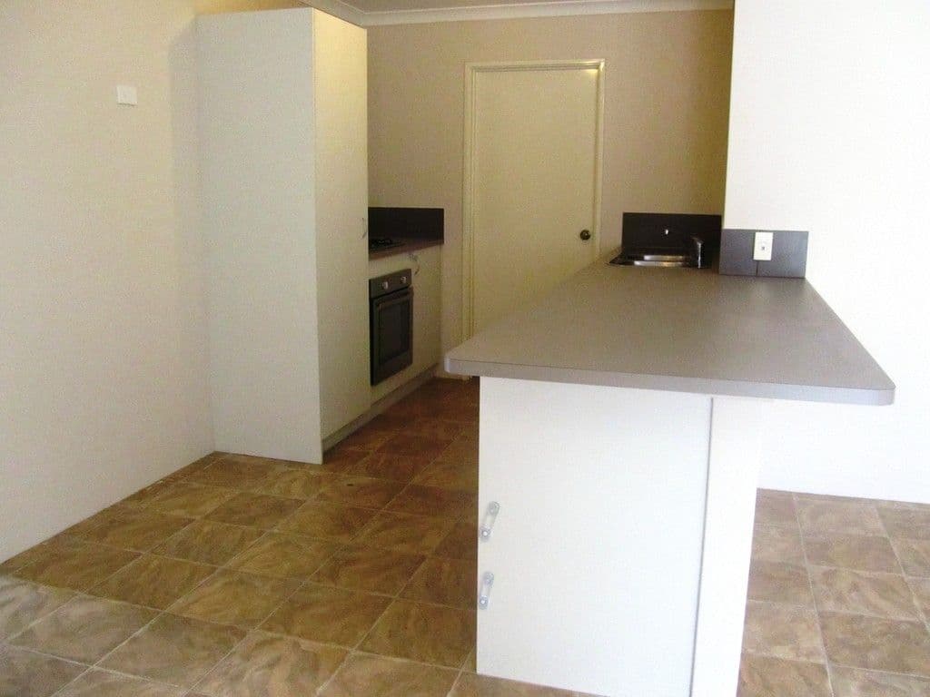 31 Clarinda Avenue, Orelia WA 6167, Orelia - Thumbnail 3