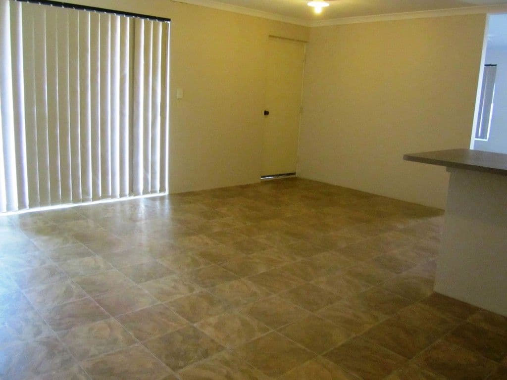 31 Clarinda Avenue, Orelia WA 6167, Orelia - Thumbnail 4