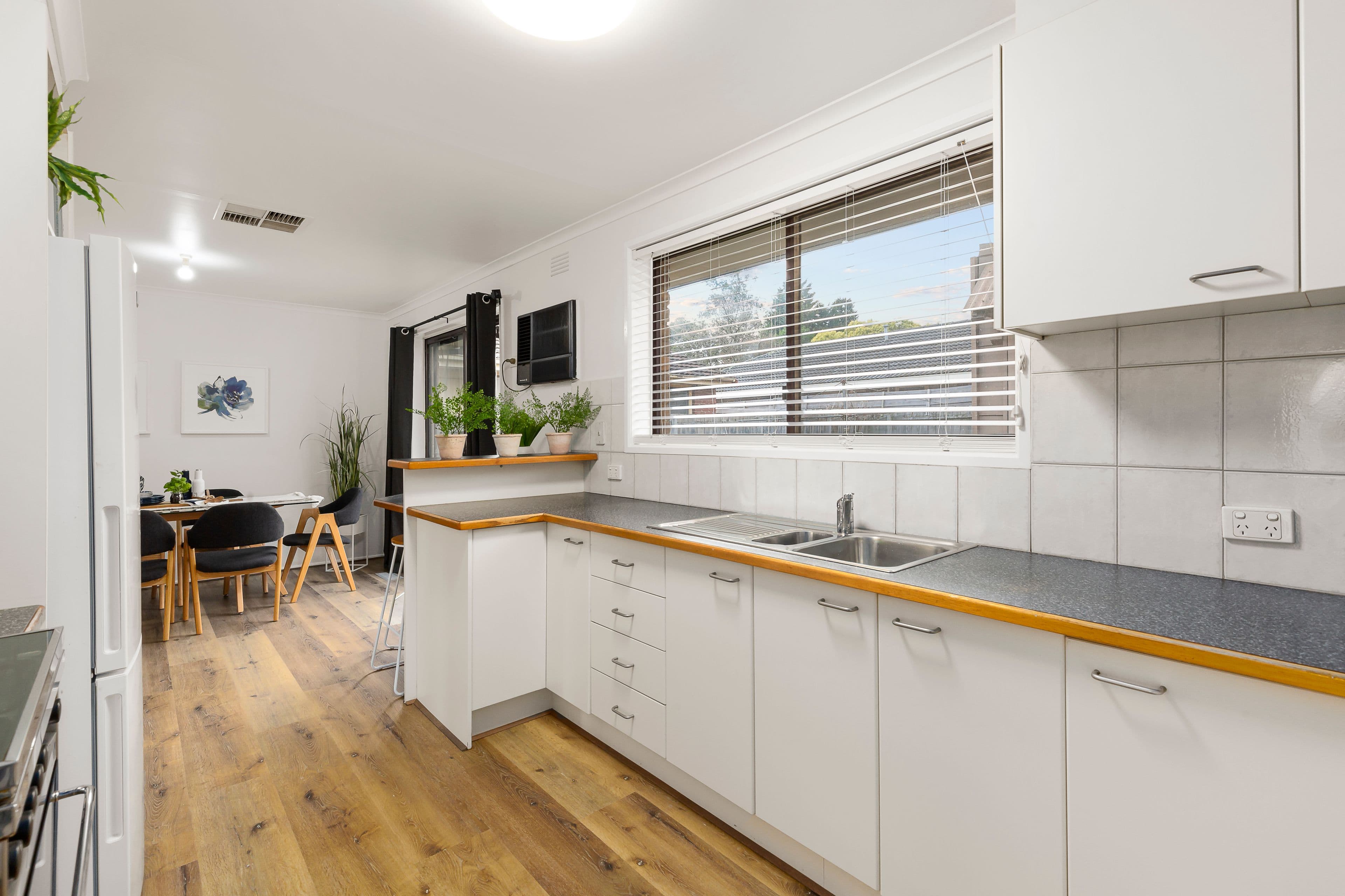 10 Galilee Crescent, Mill Park VIC 3082, Mill Park - Thumbnail 4
