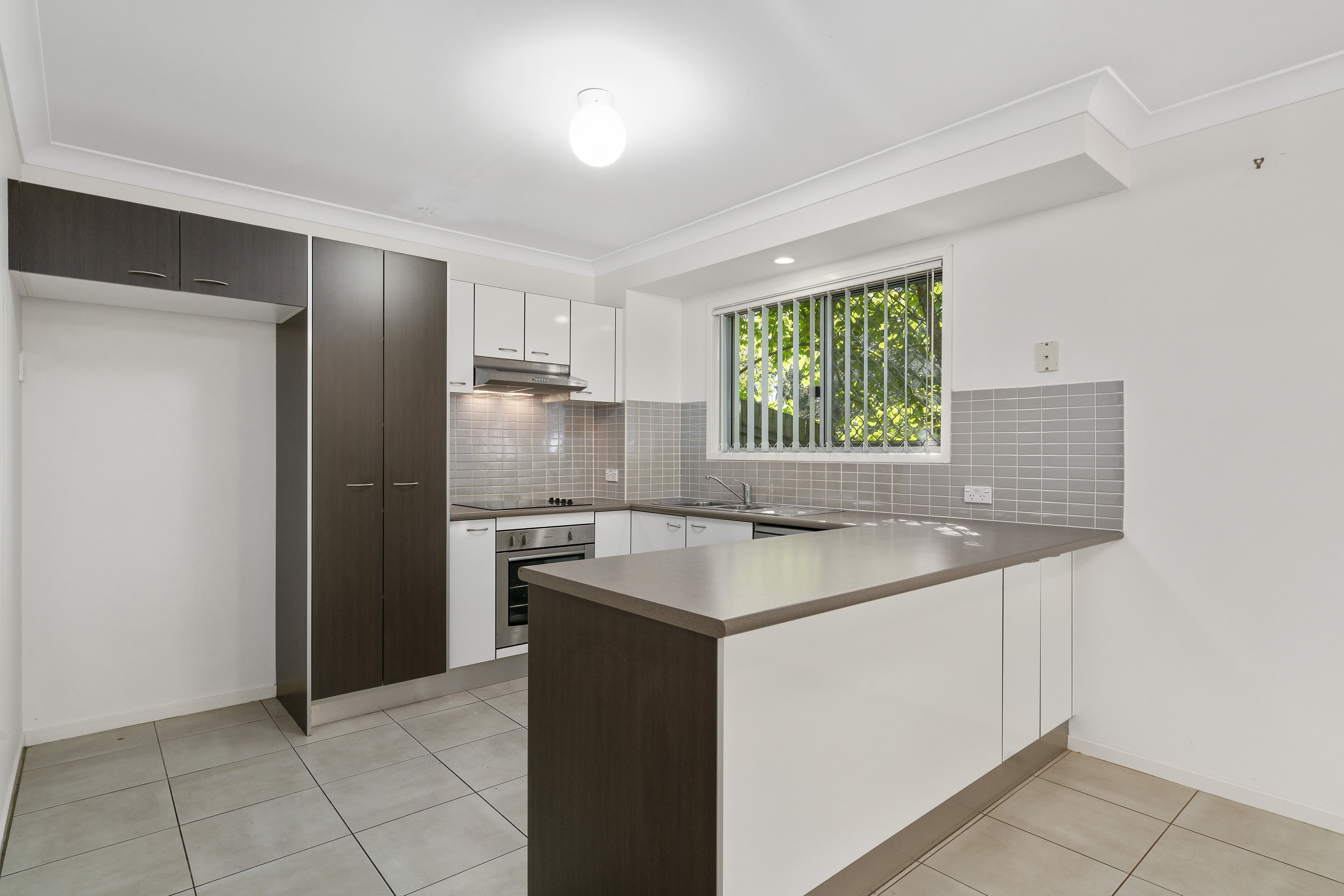 6-8 Petrie Road, Petrie QLD 4502, Petrie - Thumbnail 4