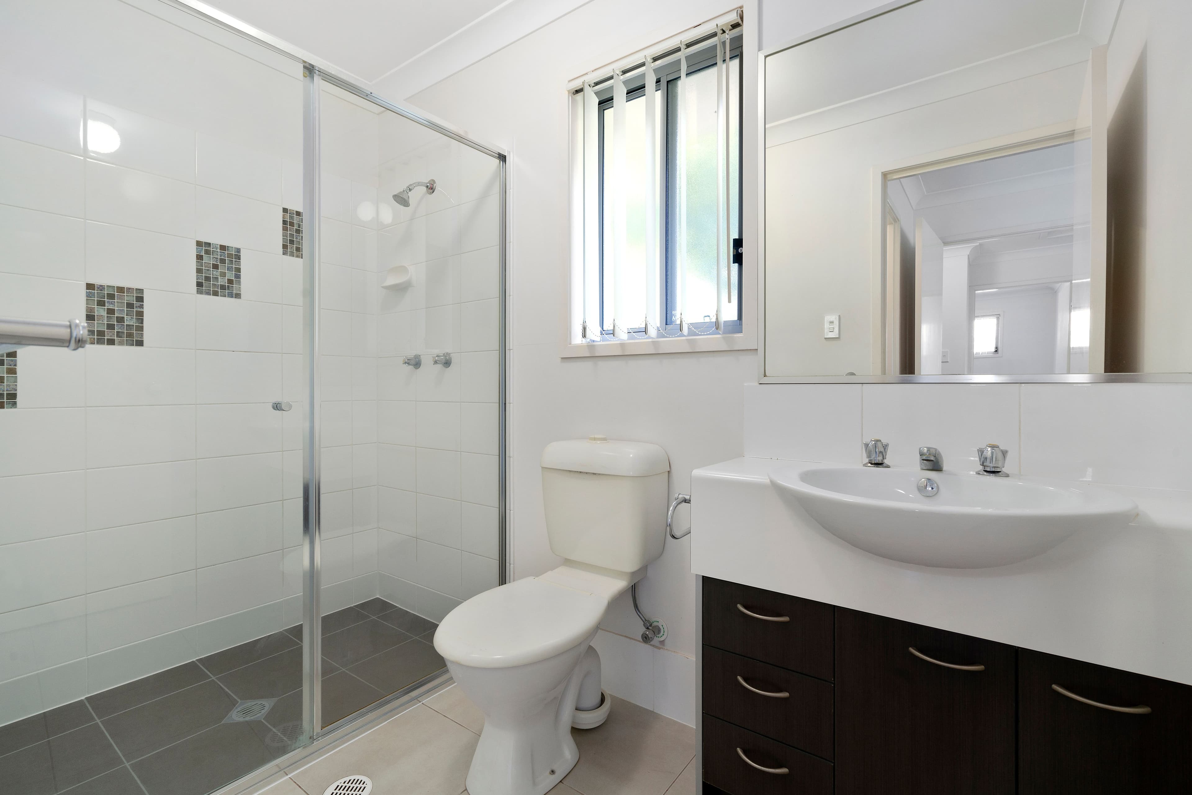 6-8 Petrie Road, Petrie QLD 4502, Petrie - Thumbnail 6